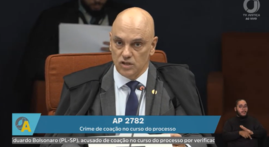 PGR diz que Eduardo Bolsonaro tentou interferir no STF para livrar Jair Bolsonaro de condenação