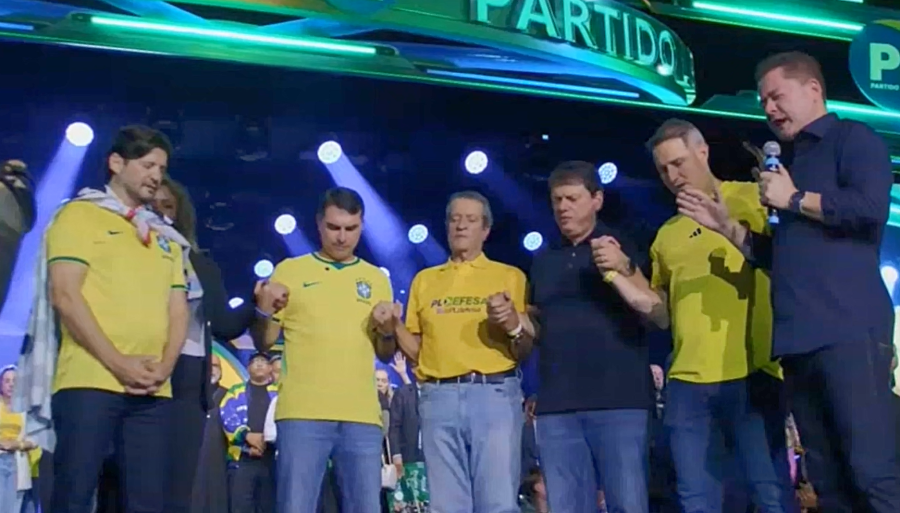 Flávio, Tarcísio, Derrite e Valdemar rezam 'Pai Nosso'
