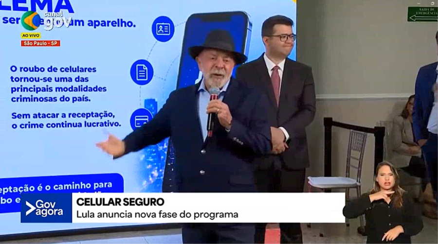 Lula pede para brasileiros tomarem cuidado com celular