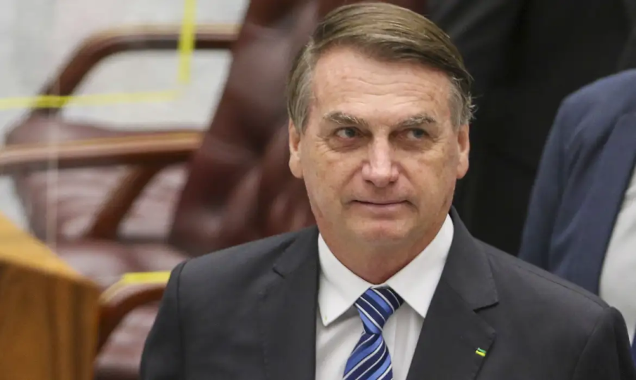 PF faz busca por armas na casa de Bolsonaro
