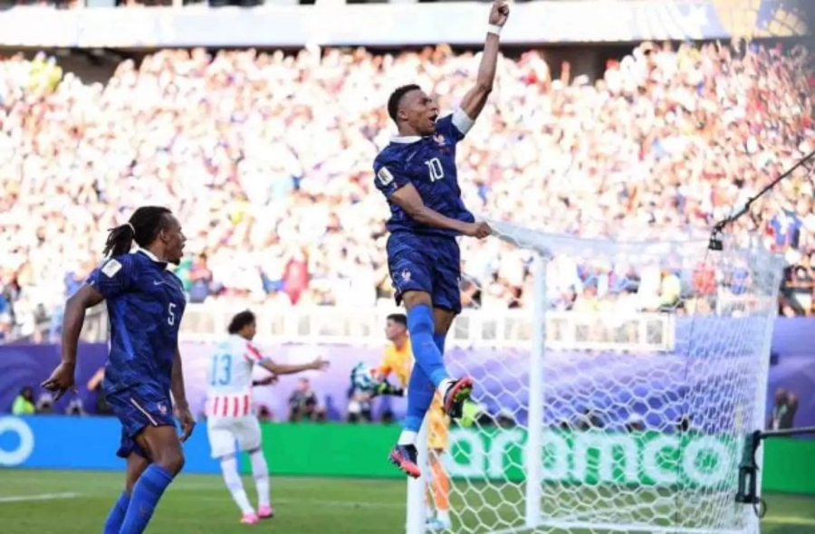 França atropela Marrocos e está na semifinal da Copa