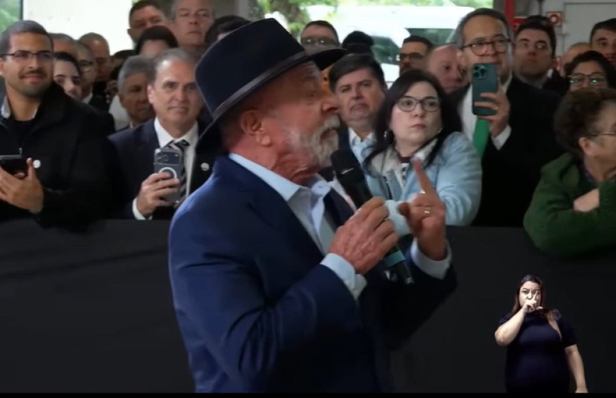 Lula compara cobrança de Trump no Estreito de Ormuz à pirataria