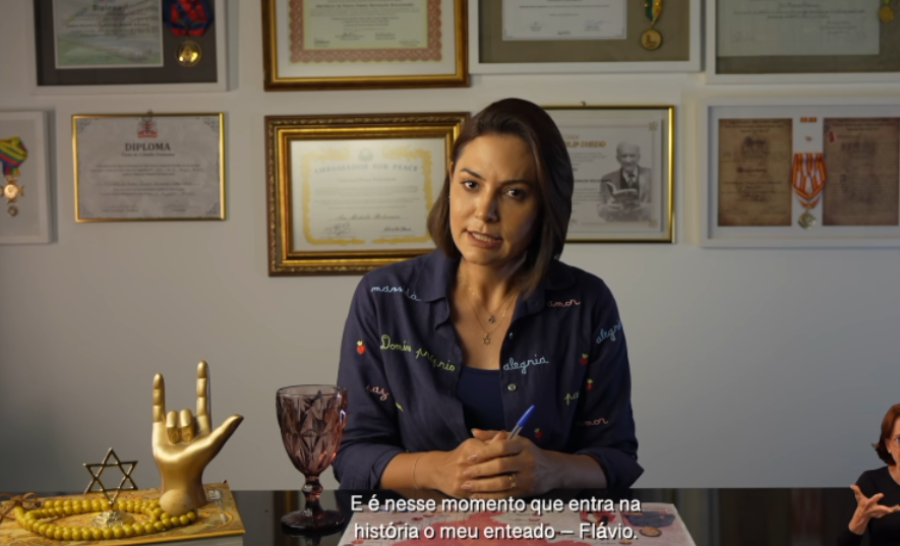 Michelle vira alvo de críticas após vídeo sobre Flávio Bolsonaro