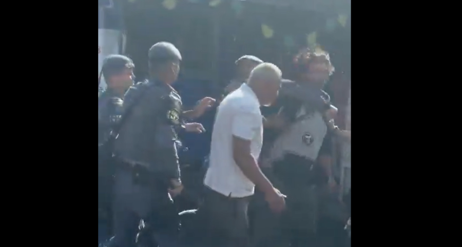 PM dá soco em caminhoneiro durante protesto pelo frete em Santos
