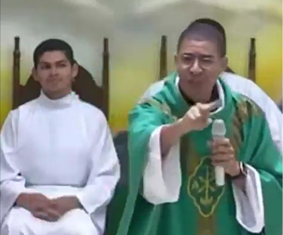 Padre dá bronca em religiosos que agridem mulheres