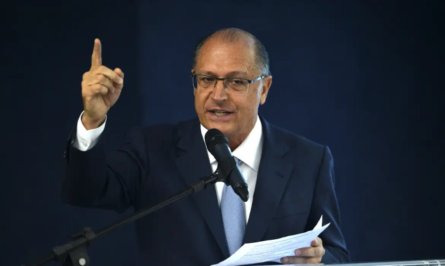 Alckmin diz que Brasil usará reciprocidade contra tarifa dos EUA no “momento adequado”