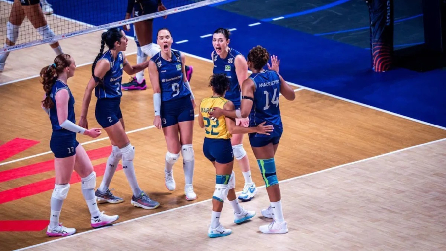 Brasil vence a Itália e vai à final em busca de título inédito 