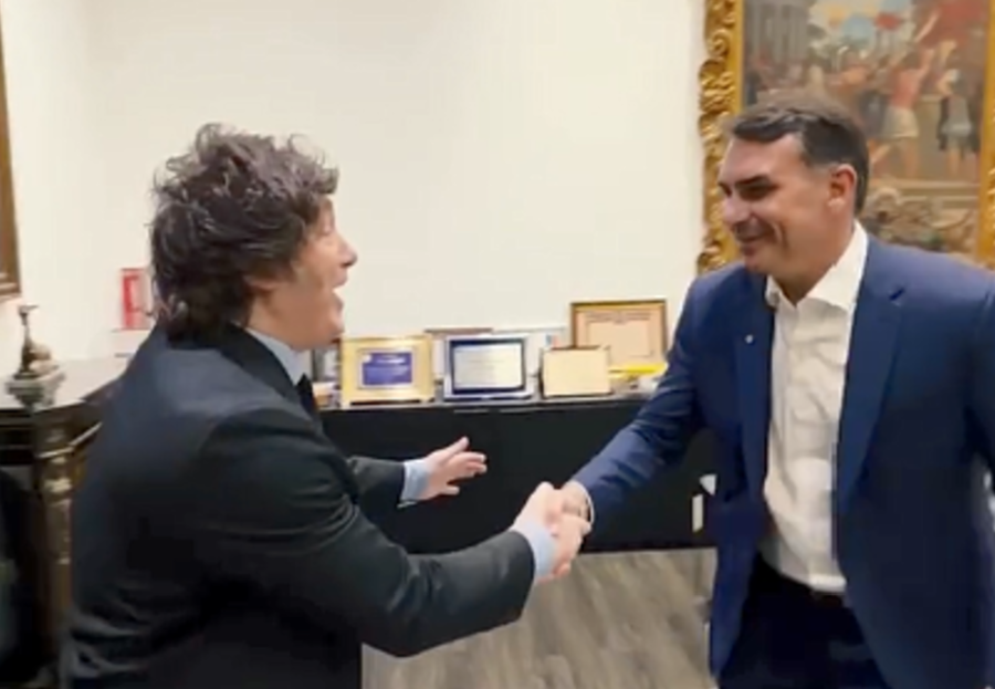 Pena que não pude ver seu pai', diz Milei a Flávio