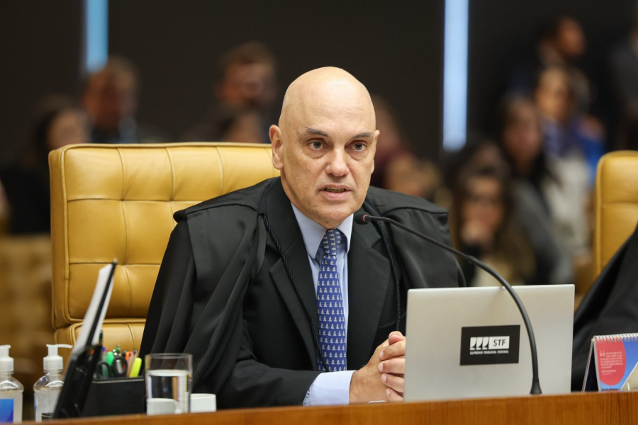 Moraes pede parecer da PGR sobre proibição de visitas a Bolsonaro