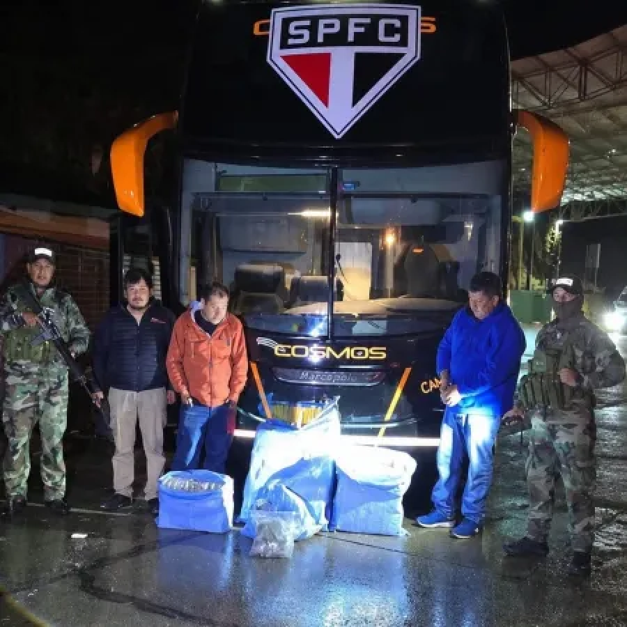 Ônibus que transportaria delegação do São Paulo é apreendido com 86 kg de maconha