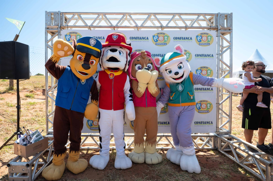 Confiança Supermercados realiza  “Encontro Pet” 