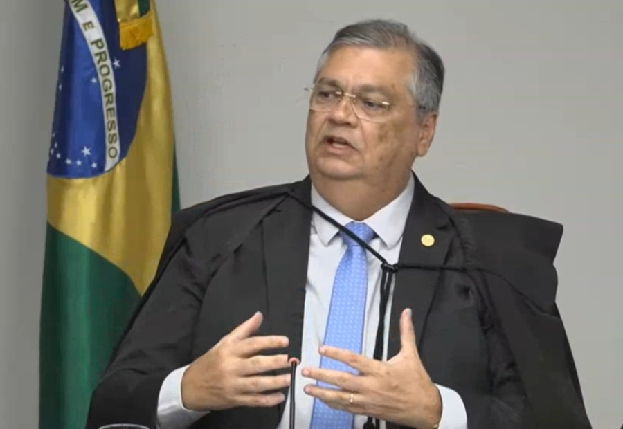 Dino defende que STF reavalie exigência de diploma para jornalistas