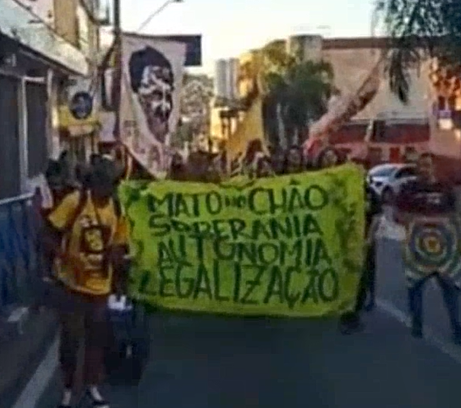Grupo faz Marcha da Maconha em Sorocaba