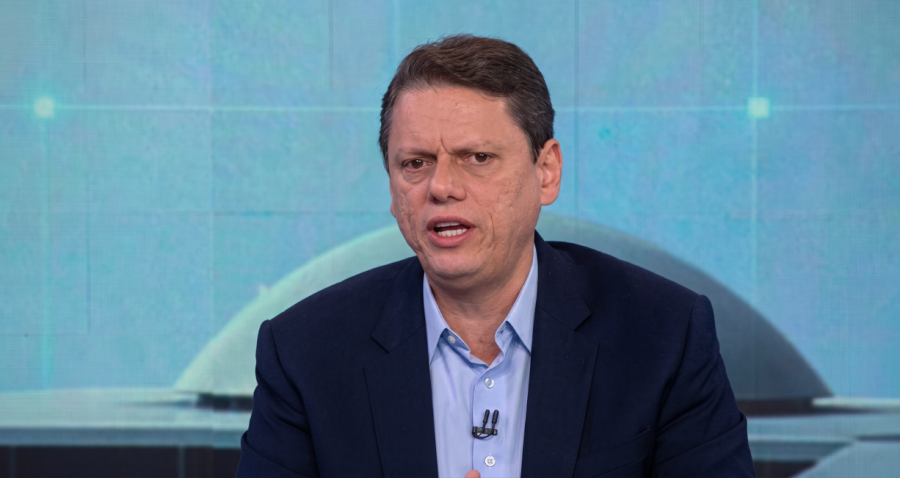 Tarcísio cancela participação no Roda Viva desta segunda