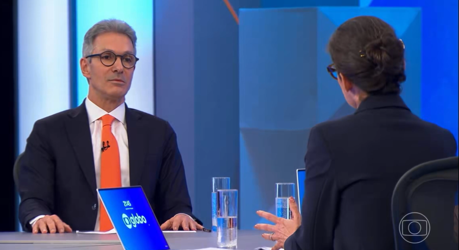 Zema se enrola no Jornal Nacional e diz ter “programas contra as mulheres”