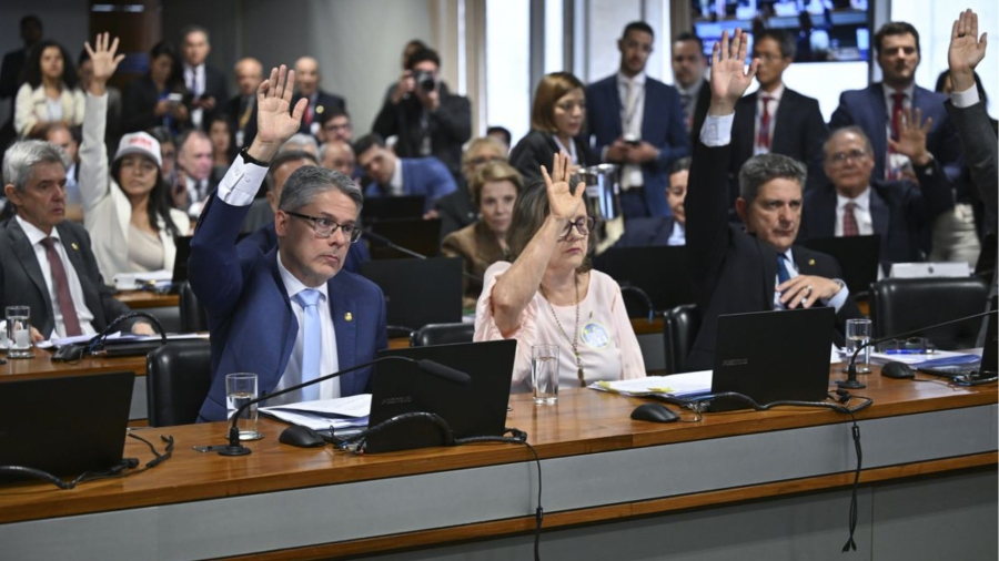 CCJ do Senado aprova texto-base da PEC da Segurança Pública