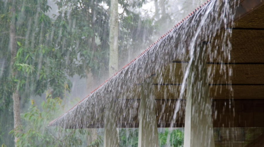 Frente fria traz chuva e derruba temperaturas em São Paulo no feriado