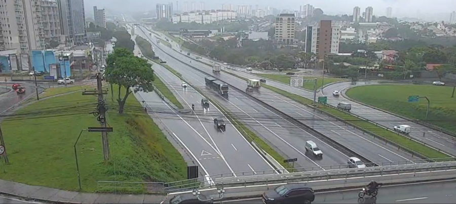 Motiva Sorocabana orienta motoristas sobre cuidados ao dirigir na chuva