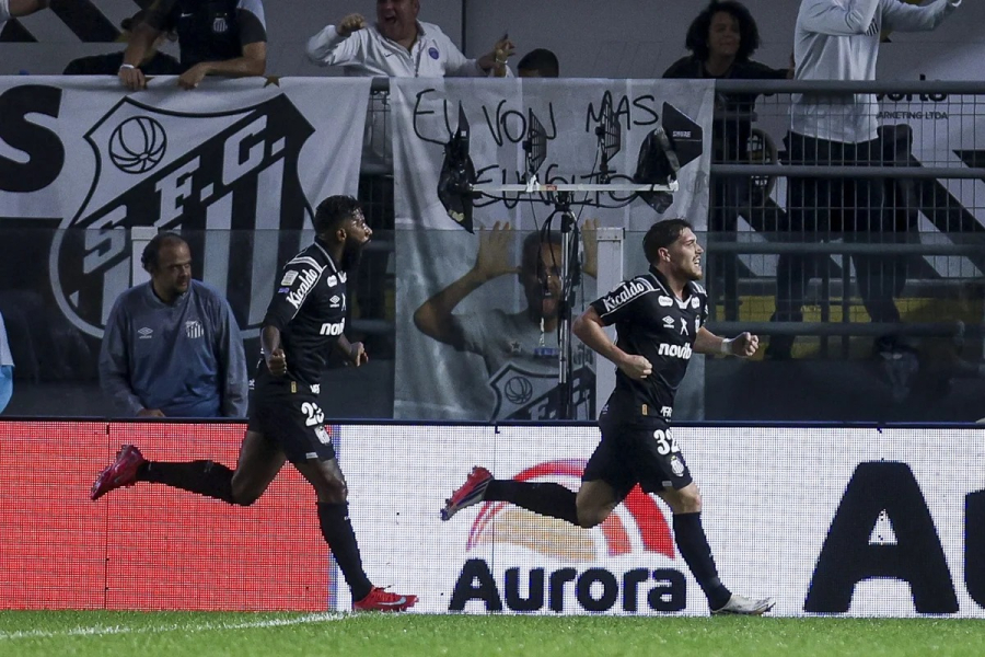 Santos vence e chega à primeira página da tabela; destaques da 27ª rodada