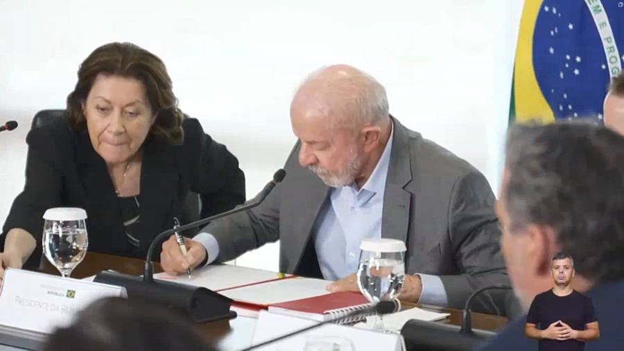 Lula reajusta Bolsa Família e novo valor é de R$ 691