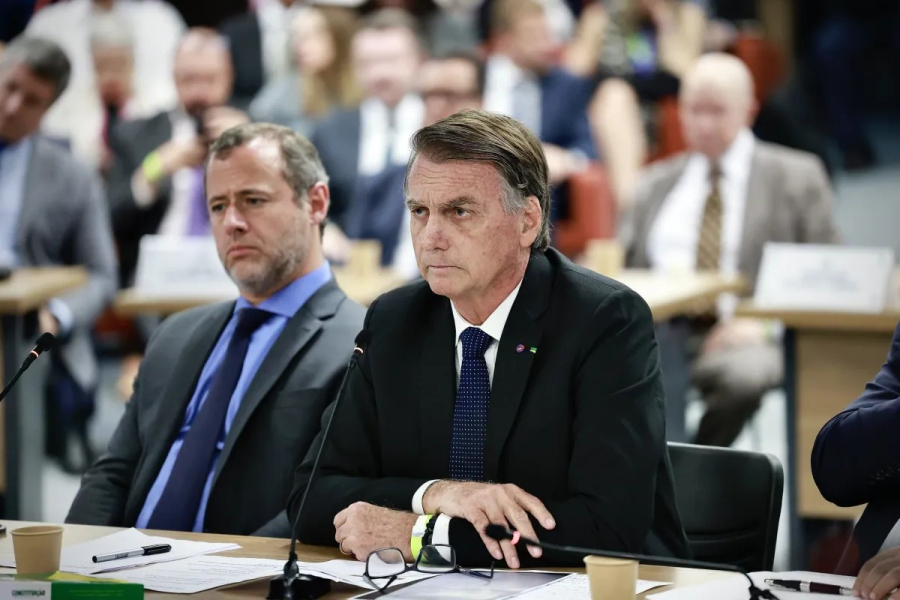 Defesa cita Caso Master e pede liberdade de Jair Bolsonaro