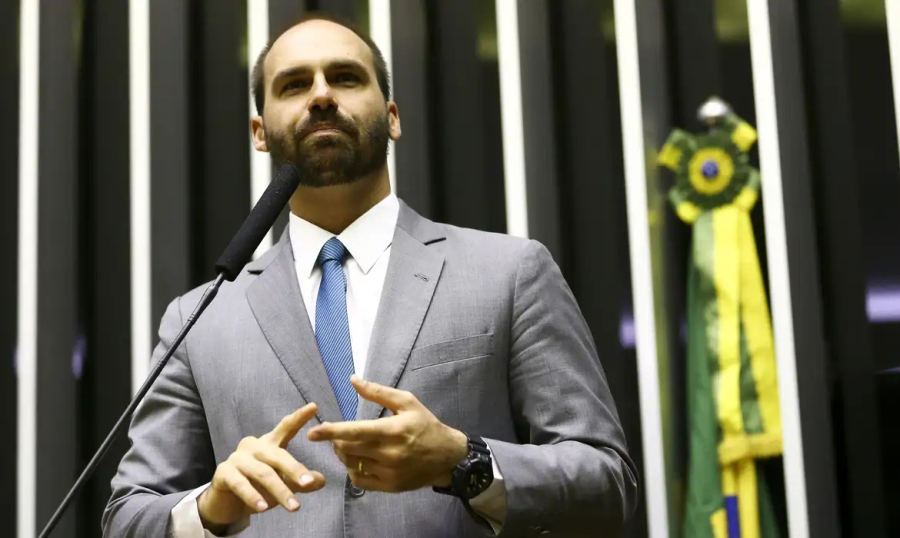 STF condena Eduardo Bolsonaro por difamar deputada Tabata Amaral
