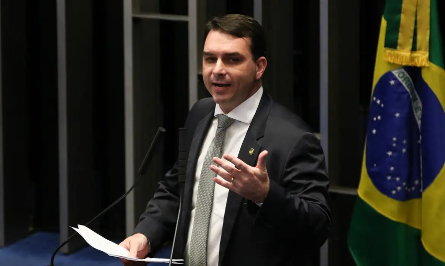 Flávio recorre a Fux para derrubar post sobre Nossa Senhora Aparecida