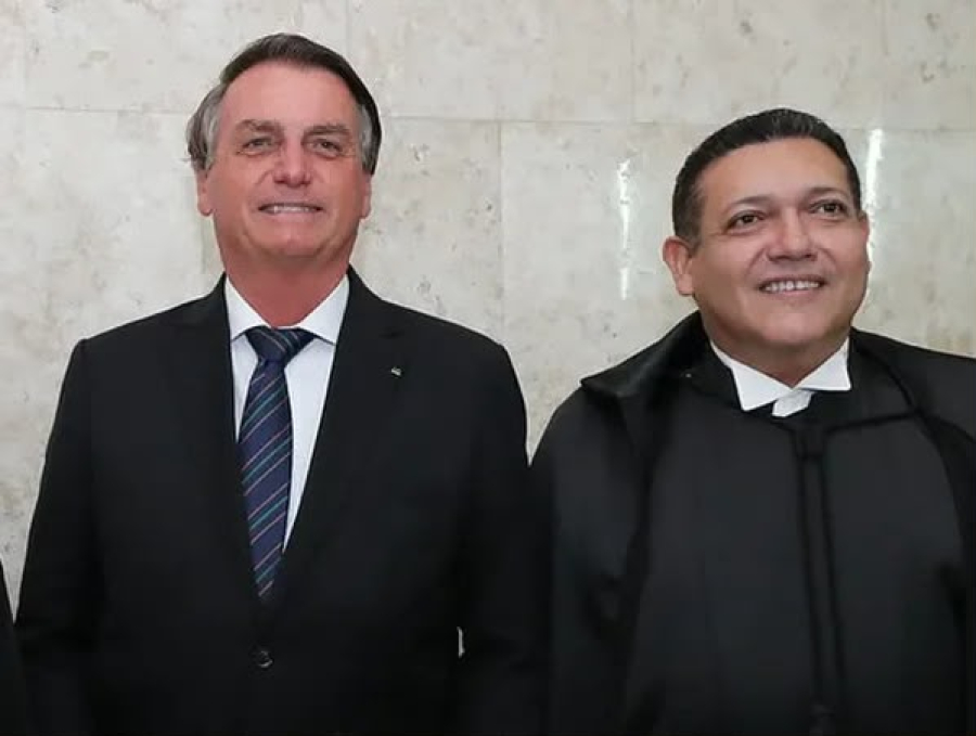Nunes Marques será relator do pedido de anulação da condenação de Bolsonaro