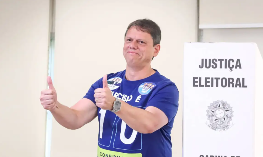 Tarcísio é reeleito governador de São Paulo