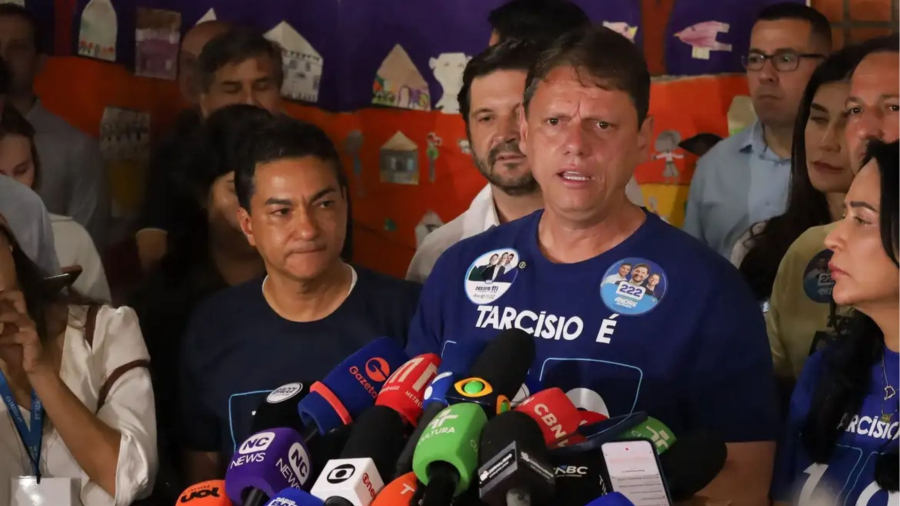 Reeleito em SP, Tarcísio promete mais entregas para o próximo mandato