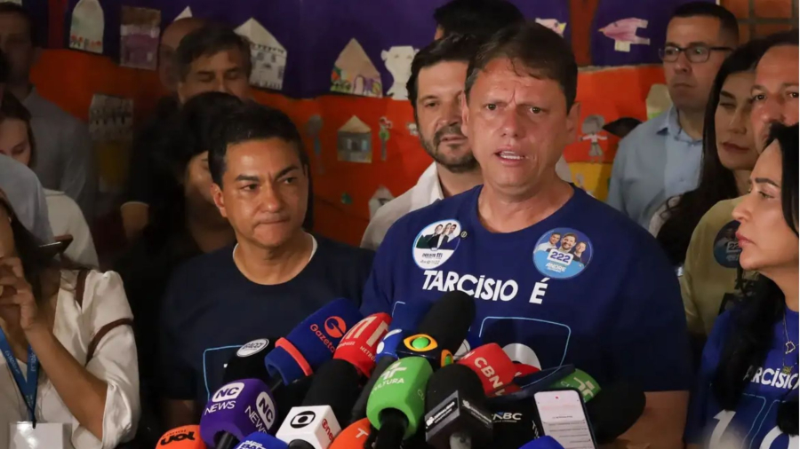 Reeleito em SP, Tarcísio promete mais entregas para o próximo mandato