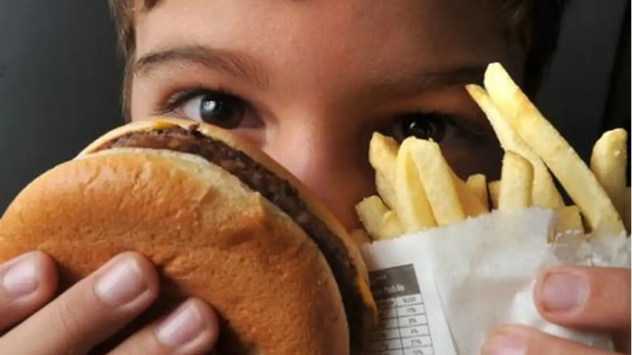 OMS lança guia para enfrentar obesidade em crianças e adolescentes