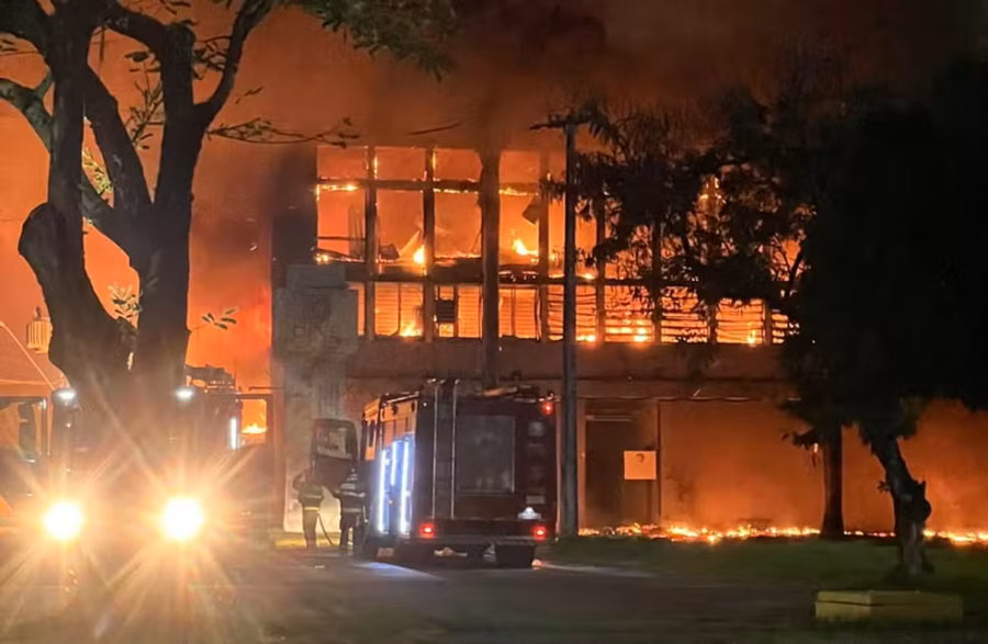 UFPE perde 20 anos de pesquisas em incêndio e PF apura possível crime