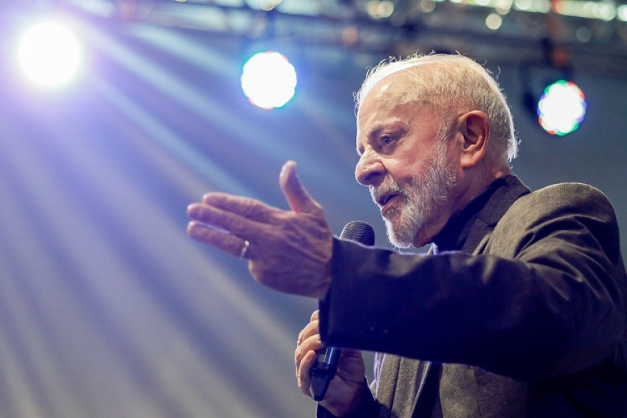 Lula critica armas após vídeo de criança armada e dispara contra Bolsonaro e Flávio
